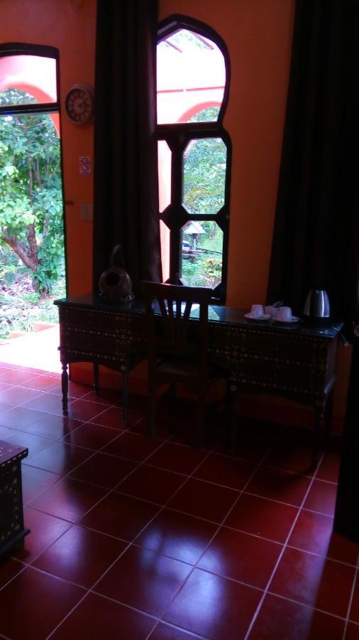 Mangrove Oriental Bed & Breakfast Resort Logon Exterior photo