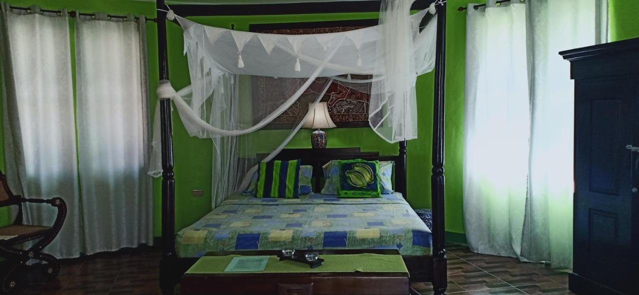 Mangrove Oriental Bed & Breakfast Resort Logon Exterior photo